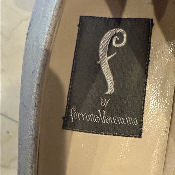 Fortuna Valentino Vintage Elegant Gray Pumps - Picture 2 of 11